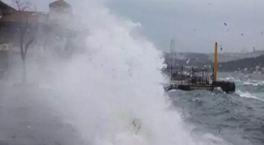 Çanakkale'de deniz ulaşımına fırtına engeli
