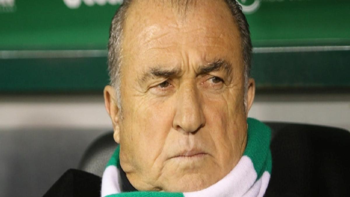 Fatih Terim'in Panathinaikos'u avantajı Olympiakos'a kaptırdı