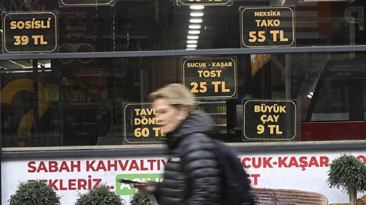 Fiyat listelerinin giriş kapısı önünde yer alması uygulaması başladı