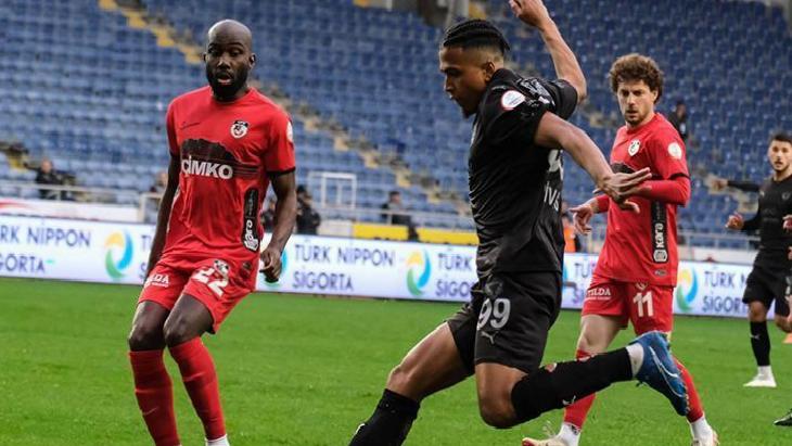Hatayspor - Gaziantep FK maçında gol sesi çıkmadı