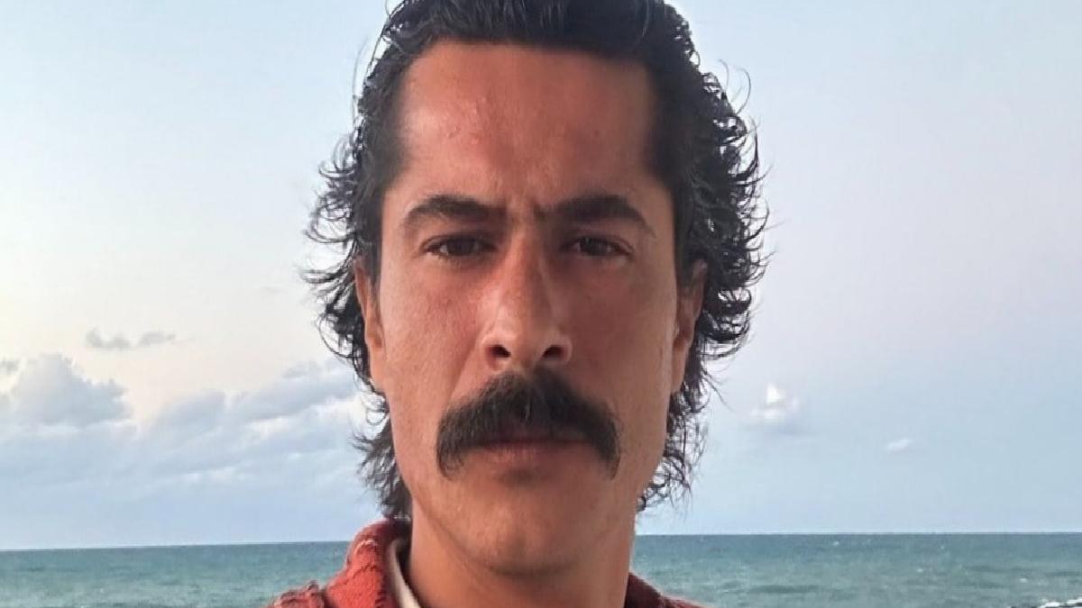 İsmail Hacıoğlu'ndan dudak dudağa paylaşım! Eski eşiyle barıştı