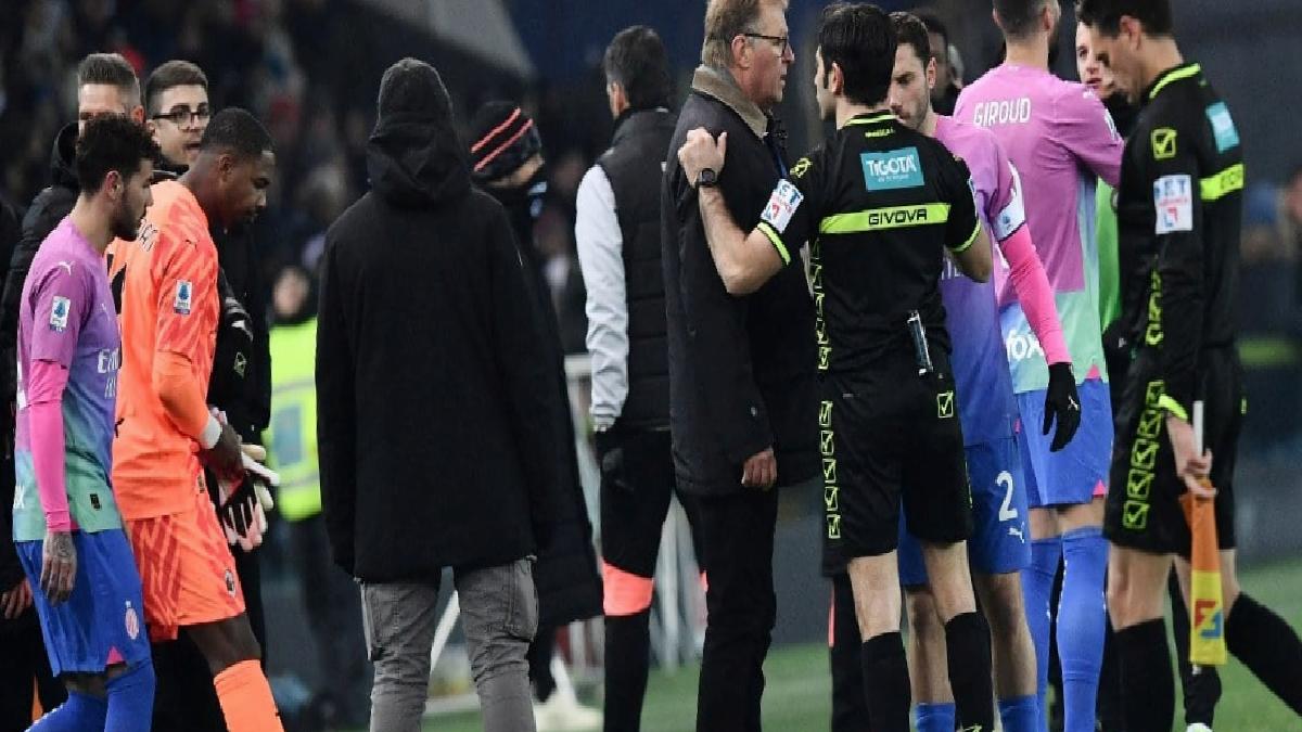 İtalya'da ırkçılık skandalı: Udinese-Milan maçı durdu