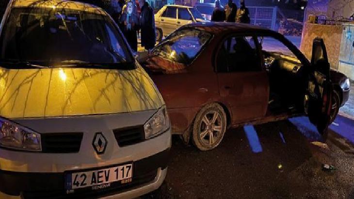 Konya'da feci kaza! İki otomobil kavşakta yaralandı: 9 yaralı