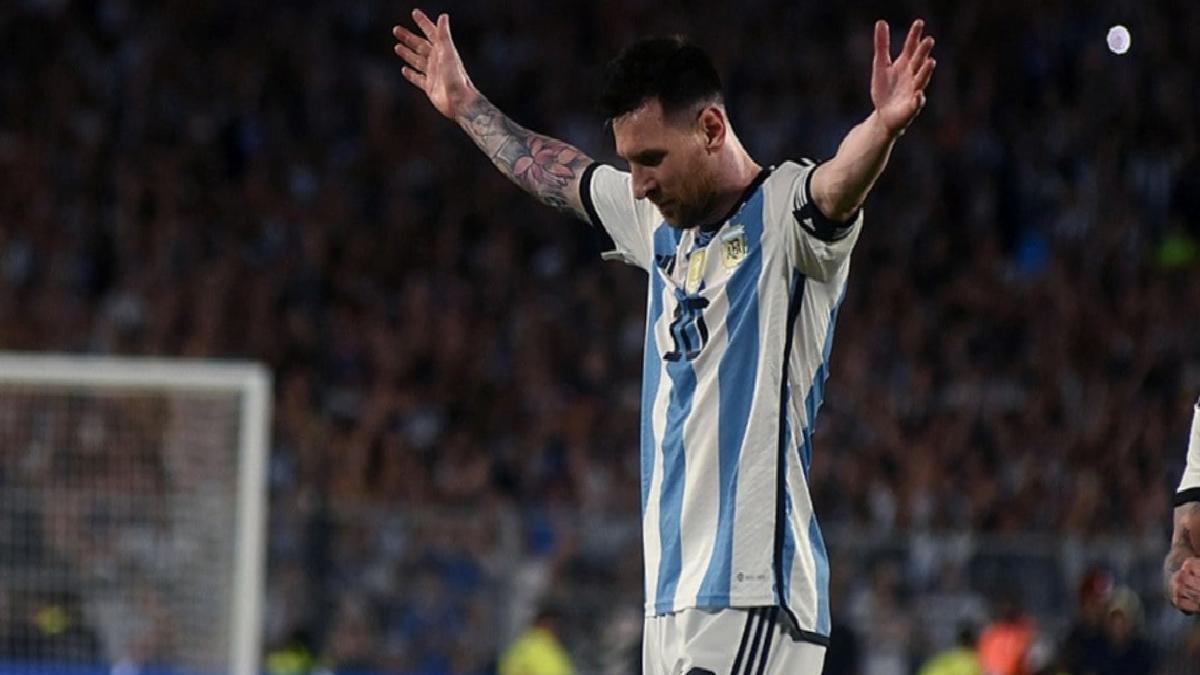 Lionel Messi'nin milli takım forması emekliye ayrılacak