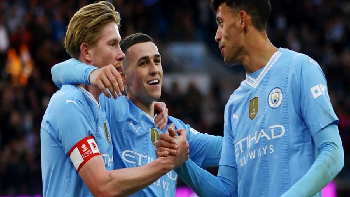 Manchester City, Huddersfield karşısında sürprize izin vermedi