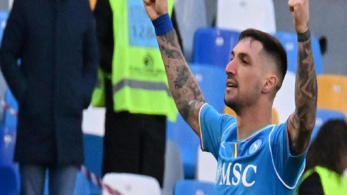 Matteo Politano, 2027 yılına kadar Napoli'de