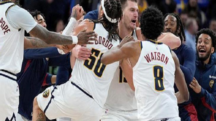Nikola Jokic'ten son saniyede inanılmaz sayı! Denver Nuggets'a galibiyeti getirdi
