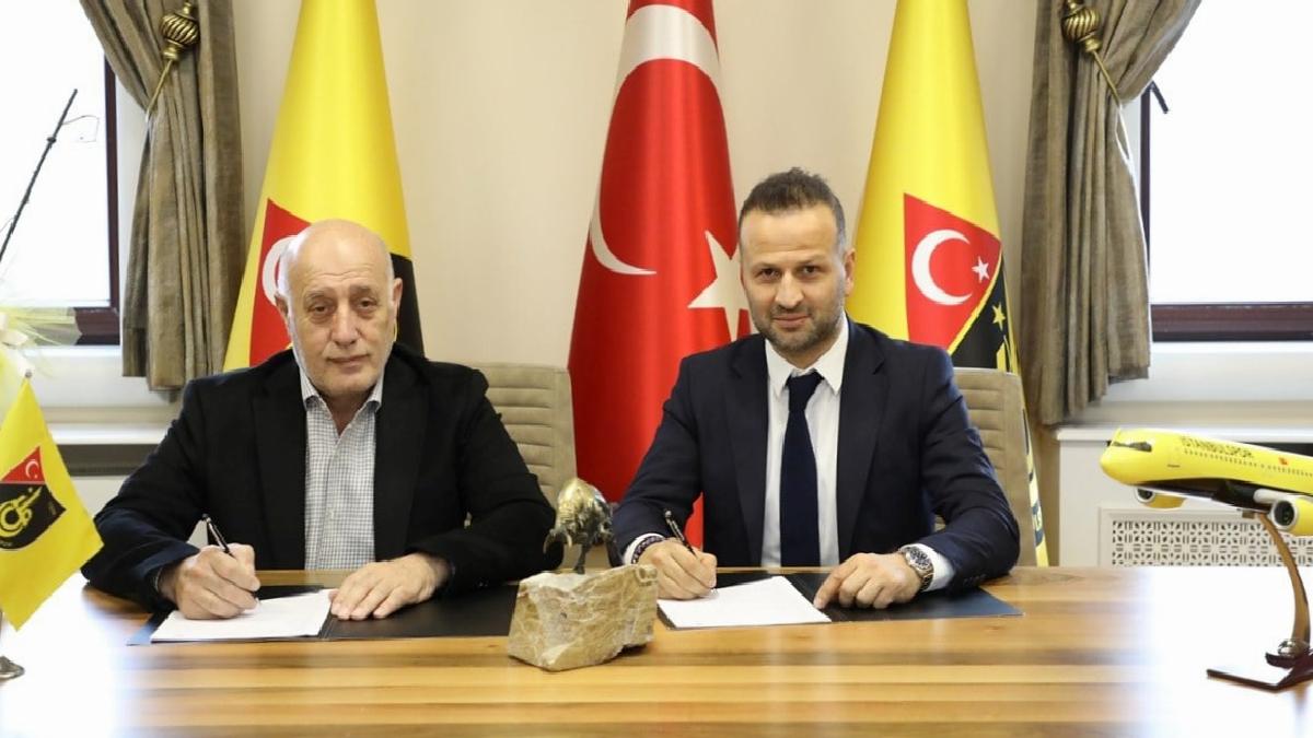 Osman Zeki Korkmaz, eski takımı İstanbulspor'un başında
