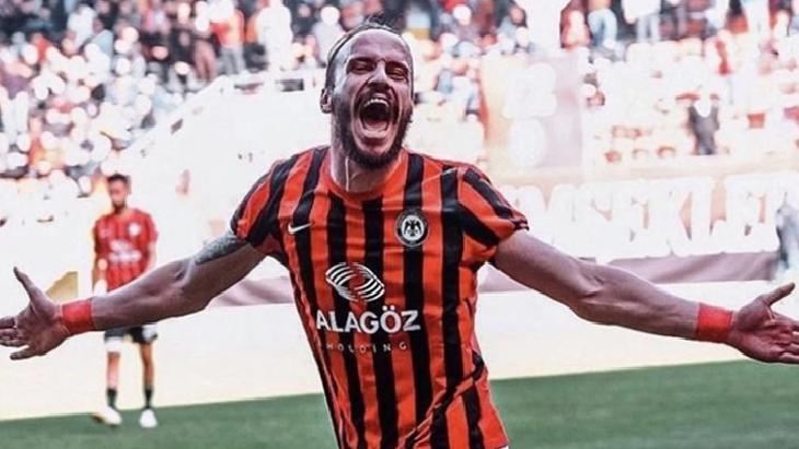 Sinan Kurumuş'un yeni adresi Vanspor FK!