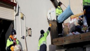 4 kez temizlenen evde yine aynı manzara! 3 kamyon çöp çıktı