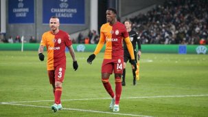 Angelino'dan Okan Buruk ve Dursun Özbek'e gönderme! Beğendiği tweet'ler olay oldu