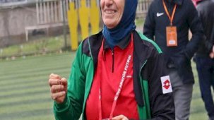 Aşçılığı bırakıp antrenör oldu! İlk maçında rakibine 9 gol attı