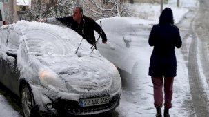 Balkanlardan geldi, İstanbul'un kapısına dayandı! Kent beyaza büründü