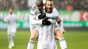 Beşiktaş, Rizespor'u deplasmanda farklı mağlup etti!