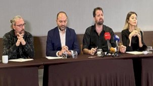 Cem Karaca'nın filmiyle ilgili tartışmalar sürüyor! 'Babamdan 8 yıl ayrı kaldım'