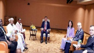 Cumhurbaşkanı Yardımcısı Yılmaz, Kübalı mevkidaşı ve Uganda Başbakanı ile görüştü