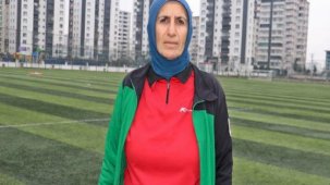 Diyarbakırlı Azize, teknik direktörlük kariyerindeki ilk maçında 9 farkla kazandı