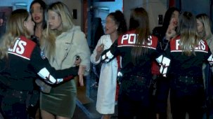 Ehliyetsiz yakalanan kadın sürücünün pişkinliği pes dedirtti! 'Almanya'da böyle polis yok'