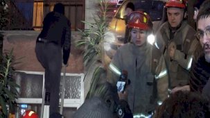 Emekli öğretmenin cansız bedeni çöp evinden çıktı