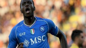 Emmanuel Adebayor: Victor Osimhen'in İngiltere'ye transfer olma zamanı geldi!