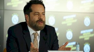 Erden Timur: Tüm zorlukları kenetlenerek aştık!