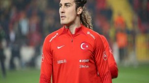 Fenerbahçe, Çağlar Söyüncü'yü resmen açıkladı