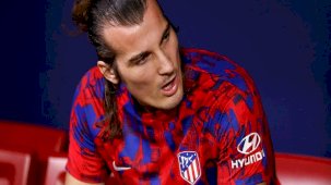 Fenerbahçe durmuyor! Yöneticiler Çağlar Söyüncü için İspanya'da