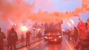 Galatasaray kafilesine Sivas’ta 'meşale'li karşılama