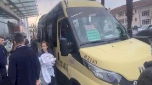 İstanbul'da hastane yolunda doğum: Yolcular, 'Minibüste doğum ne kadar?' diye soruyor