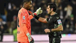 İtalya'da ırkçı saldırı! Milan sahadan çekilde