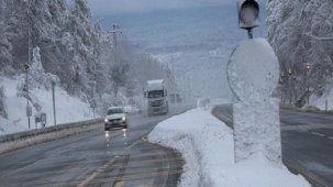 Kar yağışı durdu, Bolu Dağı geçişi trafiğe açıldı!