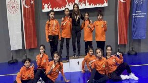 Köyceğizli güreşçi kızlardan yedi şampiyonluk