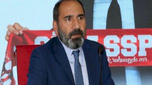 Mecnun Otyakmaz: Yunus Emre için Brentford'la anlaşmaya vardık