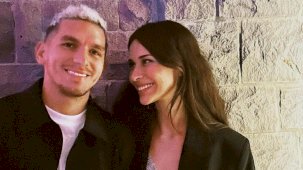 Oyuncu Devrim Özkan Galatasaraylı sevgilisi Lucas Torreira ile aşka geldi