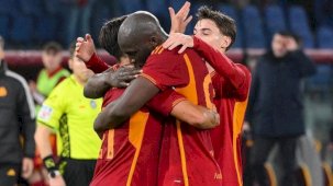 Roma, İtalya Kupası'nda geriden gelerek turladı!