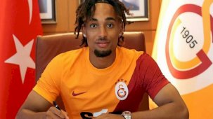 Sacha Boey Bayern Münih'e transfer oldu! İşte rekor satışın detayları