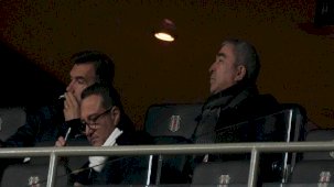Samet Aybaba ve Beşiktaşlı taraftarın ilginç diyaloğu: Burası Beşiktaş