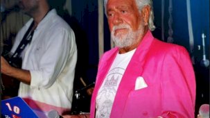 Şarkıcı Fedon sahnede itiraf etti: 