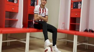 Sivasspor'dan Premier Lig'e! Transfer resmen açıklandı