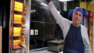 Tadı farklı, talibi çok: Antalya'da mantar döner satışı başladı