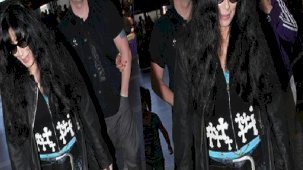 Ünlü şarkıcı geliniyle girdiği savaşı kaybetti… Oğlu onu değil karısını seçti