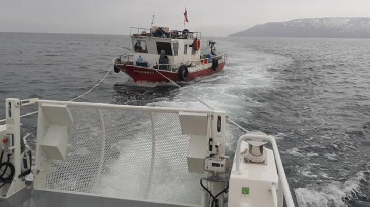 Tekne kaptanı hemen 112'yi aradı! Deniz polisi kurtardı