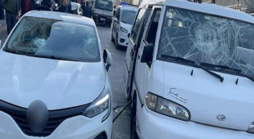Trafikte birbirlerine balyozla saldıran sürücüler yakalandı