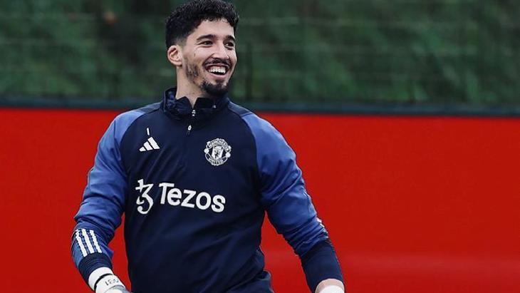 Altay Bayındır onuruna Manchester'da Türk bayrağı!