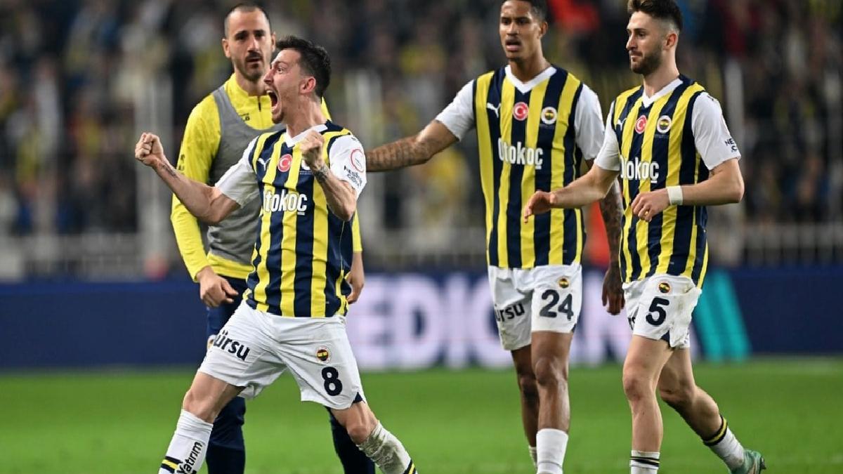 Ankaragücü - Fenerbahçe maçının ilk 11'leri