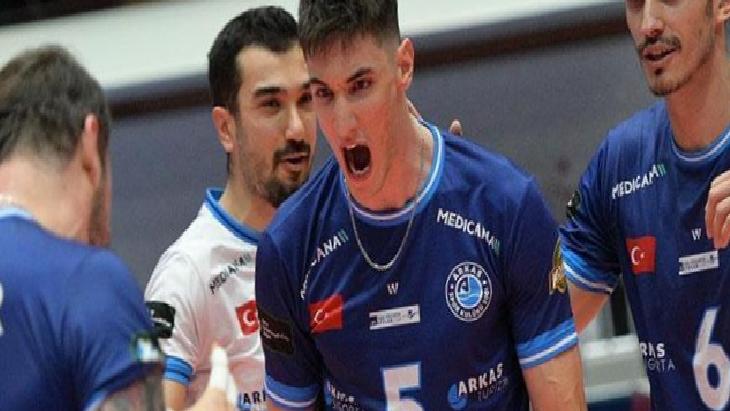 Arkas Spor, CEV Kupası’nda yarı finale yükseldi!