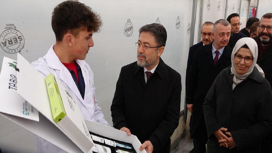 Bakan Yumaklı: 12 ay boyunca hasat yapmak mümkün