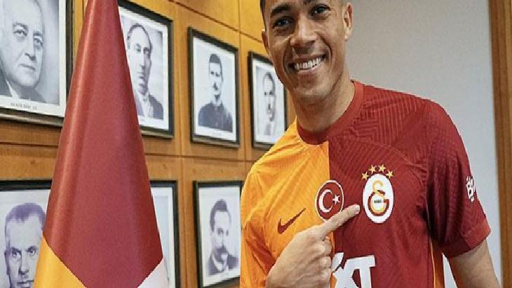 Carlos Vinicius, Galatasaray'a imzayı attı!