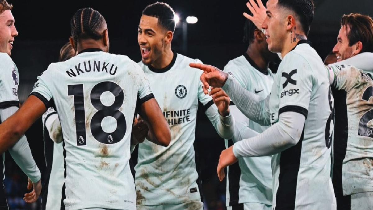 Chelsea deplasmanda Crystal Palace'ı rahat geçti