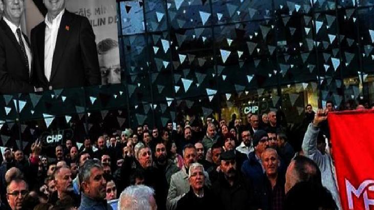 CHP İstanbul İl Başkanlığı önünde aday tepkisi! 'İthal başkan istemiyoruz'